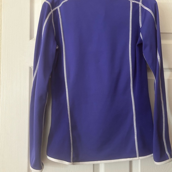 Purple Salomon 1/2 Zip with White Trim.  Size Small. Preloved/Great Condition. - Picture 5 of 7